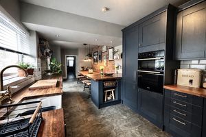 Photo 9- click for photo gallery